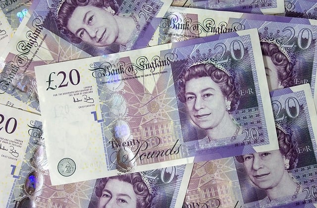 Which community radio stations are sharing £261,000 in Ofcom grants?